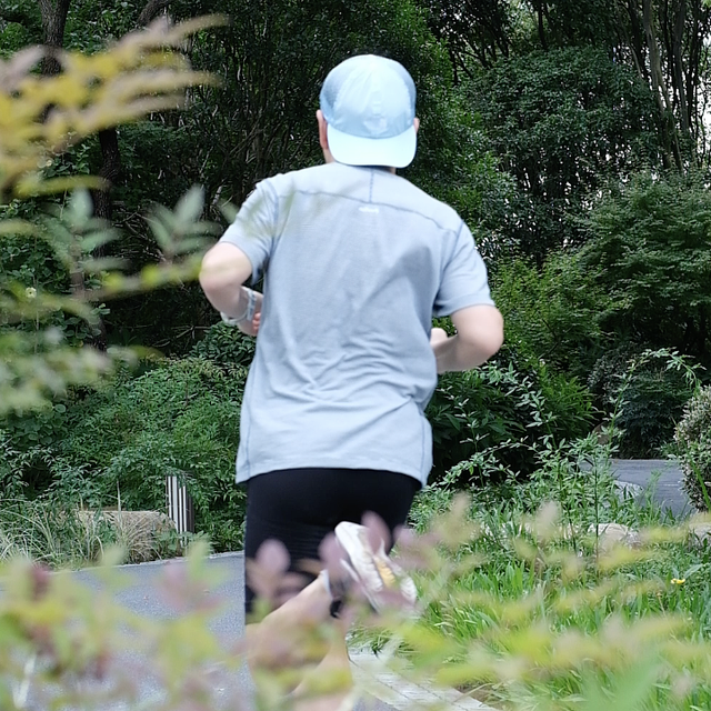 30℃+的气温跑步，这套装备让我跑的更舒服