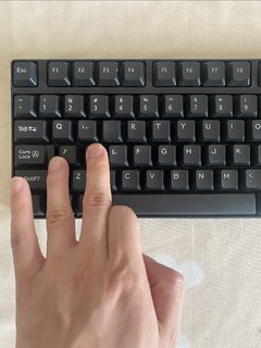 手感非常好，但键格却容易掉字印的平民键盘