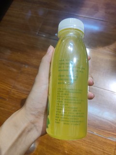 酸甜可口的小青柠汁饮料