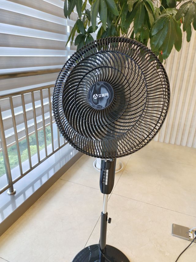 大风吹啊吹！开空调记得开风扇