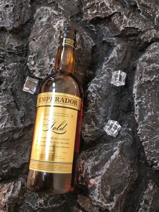 品味皇胜金牌白兰地，领略西班牙酒文化精髓