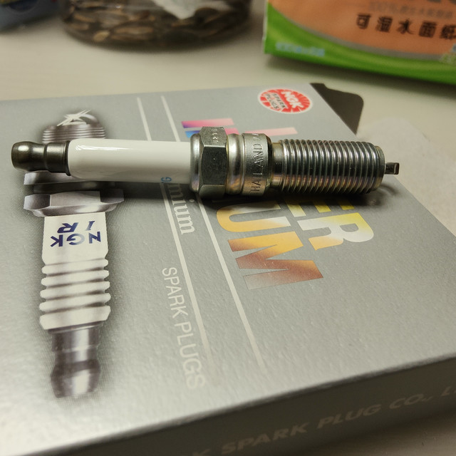 汽车怠速抖动更厉害了？可能需要换火花塞了