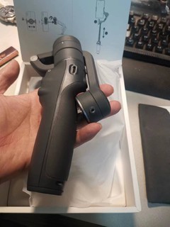 明知吃灰忍不住还是买了Dji Oms6稳定器