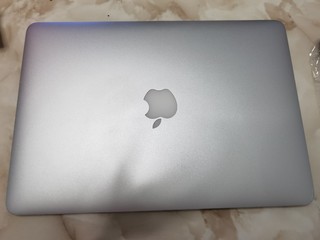 跟了我好几年的MacbookAir依旧好用如初