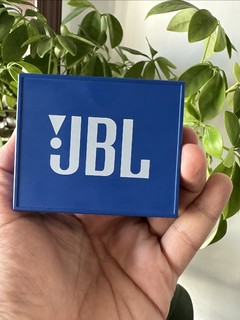 皮实耐用的JBL Go蓝牙音响