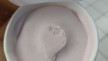 冷饮雪糕 篇十一：八喜这个玫瑰口味的冰淇淋 nonono！我真的不爱！！