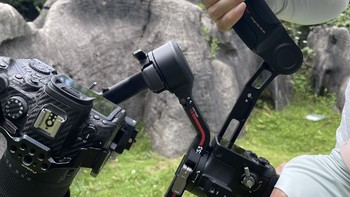 稳定耐用提升拍摄效率，斯莫格大疆RS3提壶手柄评测