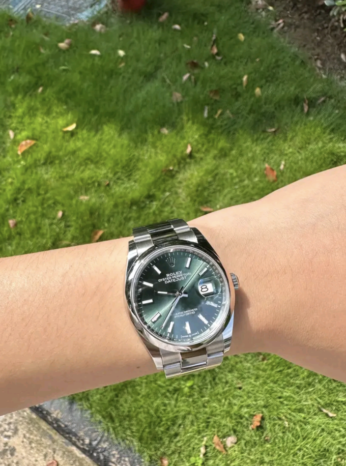 入手第一只劳力士薄荷绿126200