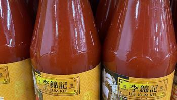李锦记香蒜辣椒酱是一种香辣调味酱，它具有独特的风味和多样的用途