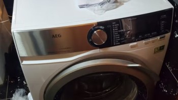 ​AEG 8系全自动滚筒洗衣机 L8FEC9412N