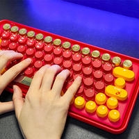 笔电外设 篇一：添金红装 中式典雅 专属于女生的雷柏 ralemo Pre 5 多模无线机械键盘