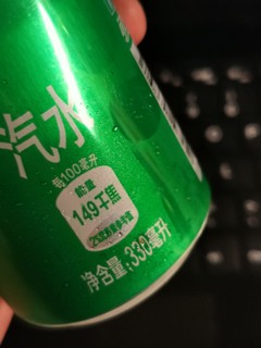 冰镇雪碧与夏天更配