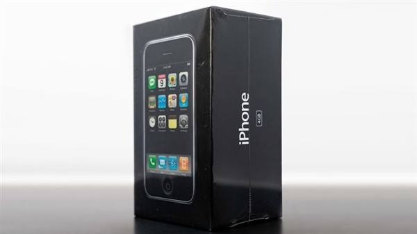 未拆封初代 iPhone 4GB 版拍出 113 万元刷新记录
