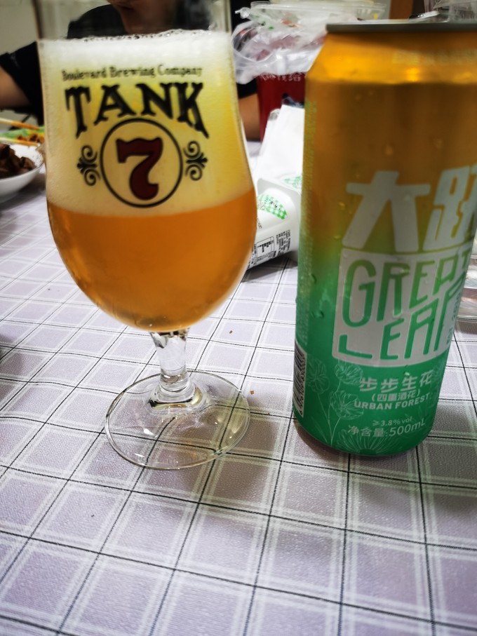 啤酒