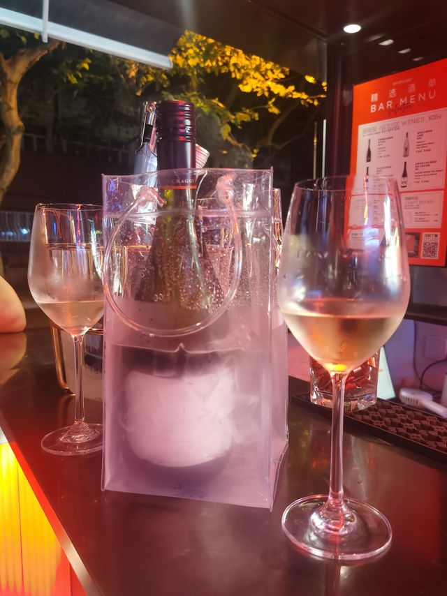 微醺，是对夜晚的尊重！