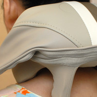解救颈肩酸痛的流行病，奥佳华2625颈椎按摩仪可以吗？