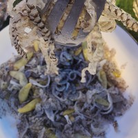 美食 篇八十：泡椒鱼皮，是一道可口的凉菜！