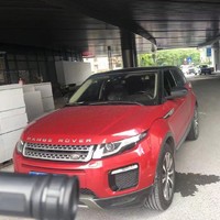 路虎揽胜极光智耀版是一款豪华紧凑型SUV，以下是关于其操控性能的一些可能特点