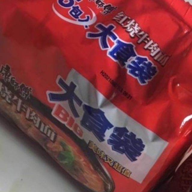 康师傅大袋红烧牛肉面