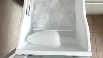 冰箱制的冰融化快？自动制冰冰箱推松下303东芝小白桃和卡萨帝505