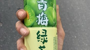 夏日必备-统一新包装青梅绿茶、