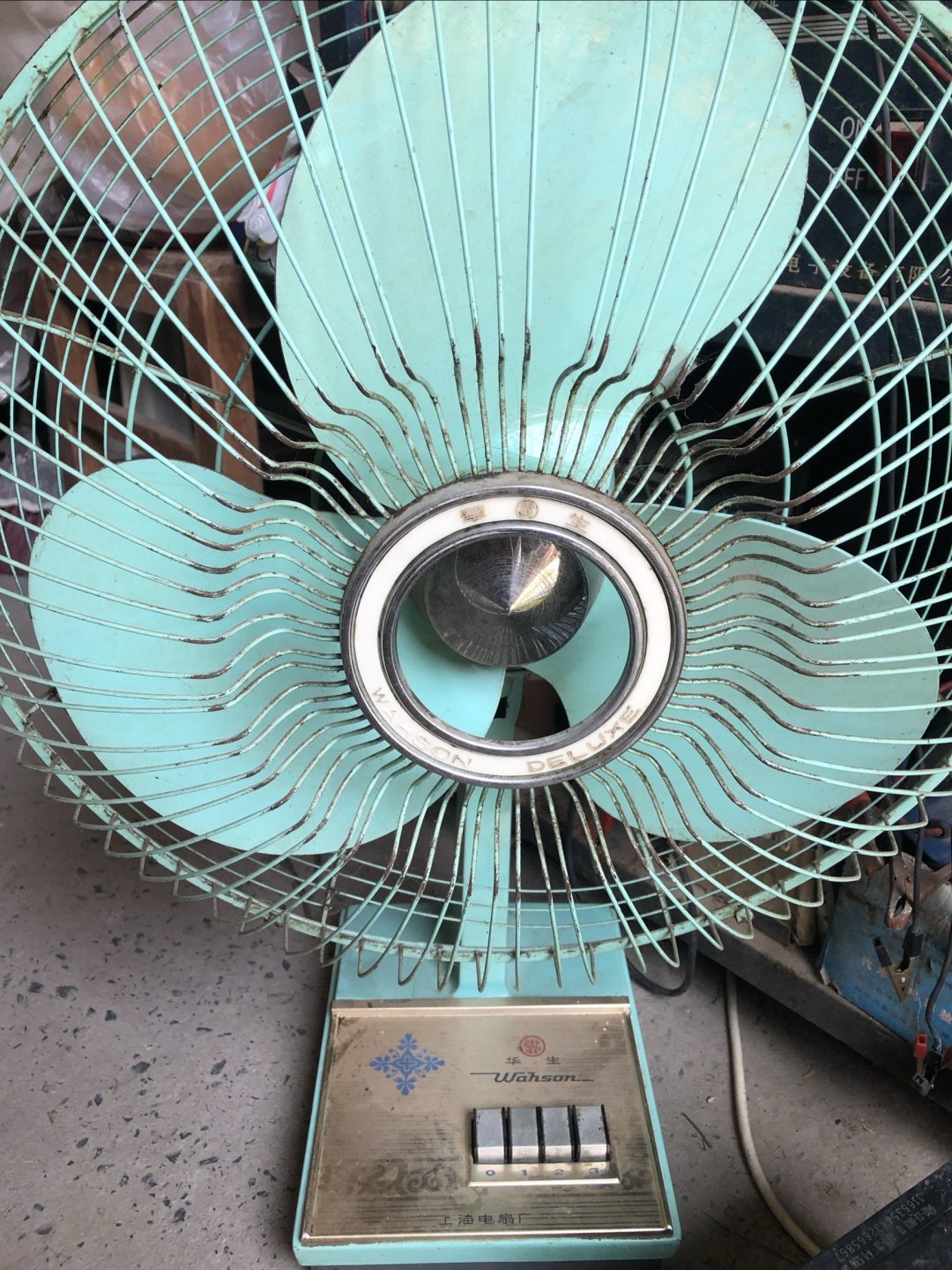 用了30年的华生老风扇,每年都要保养一下