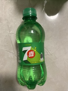 8毛钱买了6小瓶七喜汽水