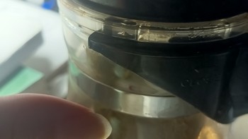 这个泡茶叶的水壶，它很干净，而且耐高温可以泡茶叶。