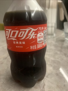 快来品味夏日的清凉，可口可乐冰箱必备！