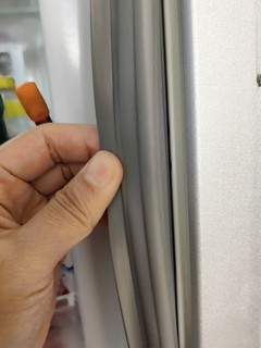 保持电冰箱清洁，远离细菌侵袭！