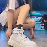 这双Nike真的很靴子的感觉