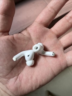 出品多年的AirPods Pro还是值得拥有