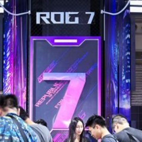 ROG7亮相2023 ChinaJoy！炫酷外观引来排队热潮