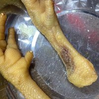 鸡爪是一道经典的中式小吃
