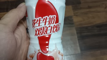 银鹭花生牛奶，营养又好喝