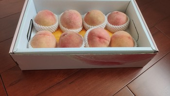 夏天，水蜜桃是必不可少的水果！