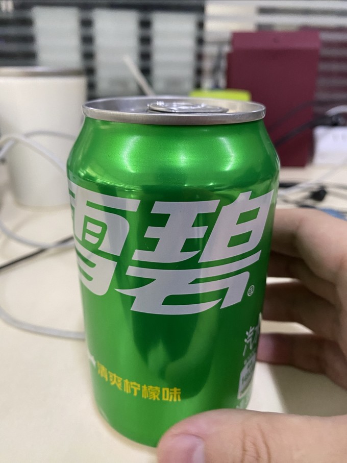 雪碧碳酸饮料