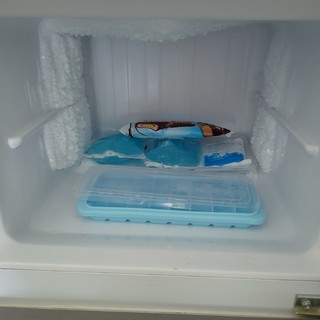 要想冰箱食品新鲜安全，冰箱卫生要做好
