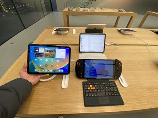 🤔同框12.9寸ipad！8.4寸win掌机能干啥？