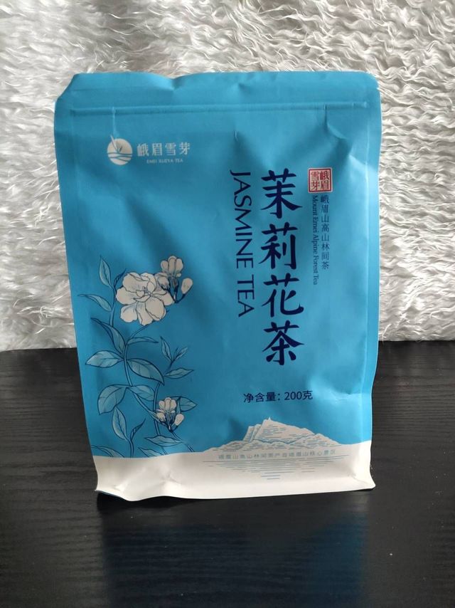 夏天和好茶，茉莉花茶清香飘逸