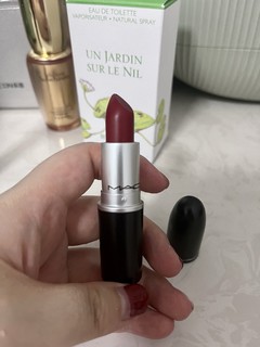 MAC魅可ruby woo，夏日里那抹耀眼的红