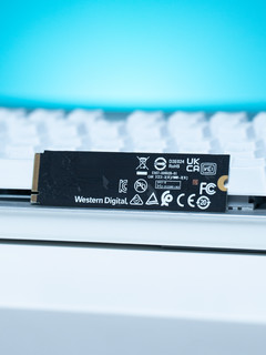 尝鲜西部数据的新品PCIe4.0 SSD固态硬盘