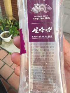 娃哈哈无汽苏打水，夏季适量来一瓶