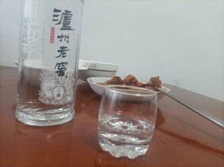 黑盖之香，泸州老窖酒香扑鼻