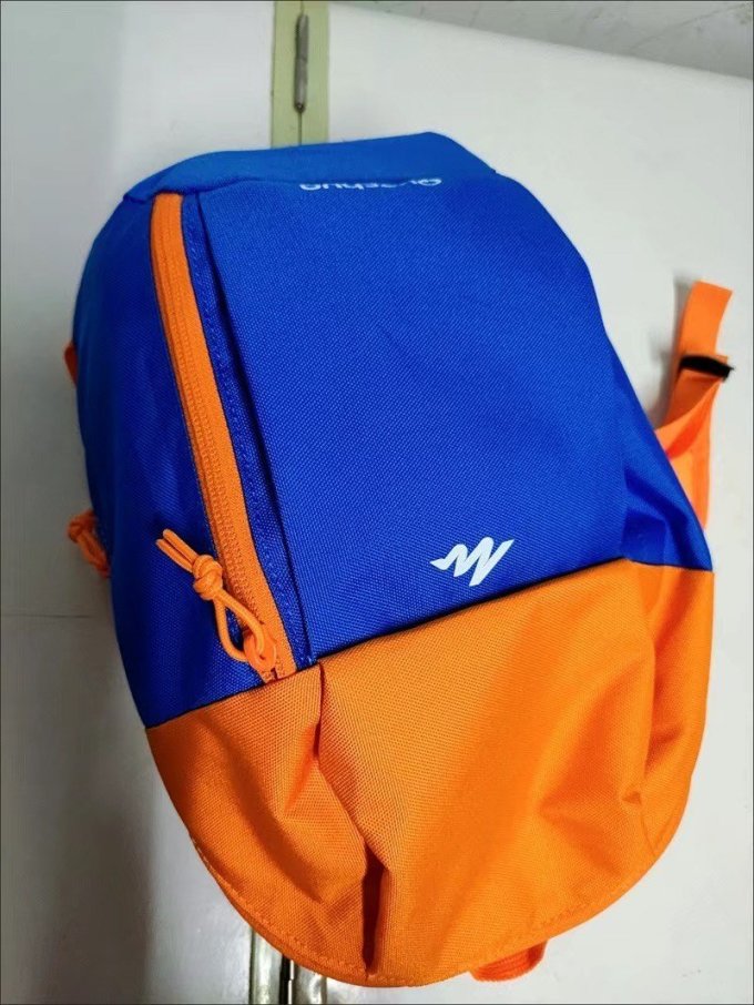 迪卡侬儿童小书包双肩包男女户外旅行休闲背