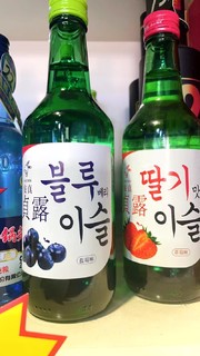 露韩国烧酒
