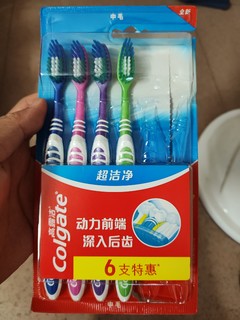 牙刷能刷干净牙齿吗？