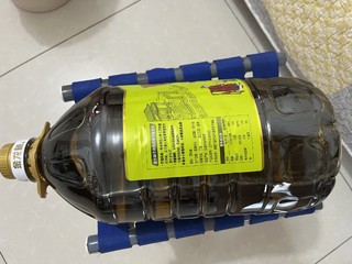 金龙鱼的巴蜀风味菜籽油5升装
