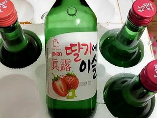 七夕小甜水：真露烧酒草莓口味