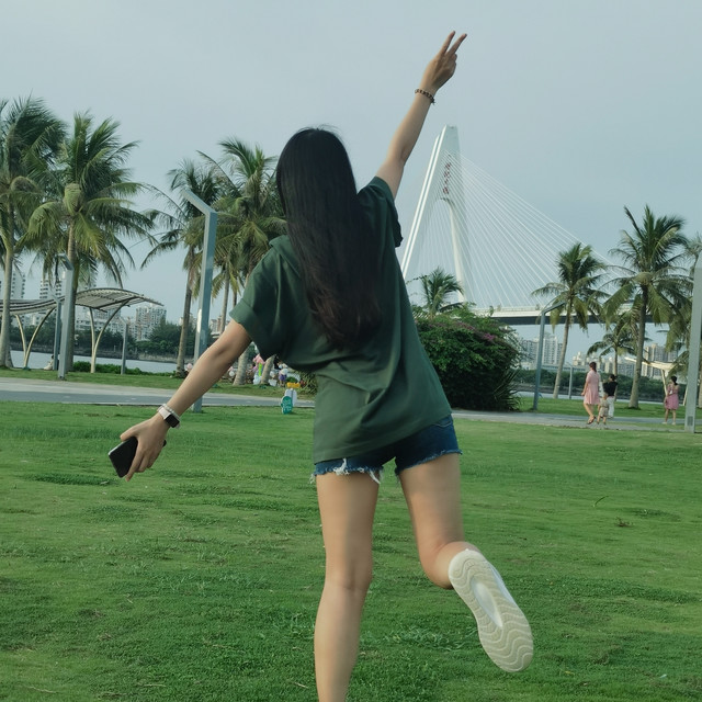 哪个运动女生不喜欢oversizeT恤呀！！